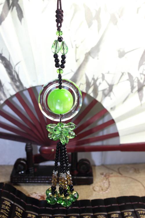 新款热销 水晶平安圈与树脂彩球汽车挂件，批发内饰装饰首选