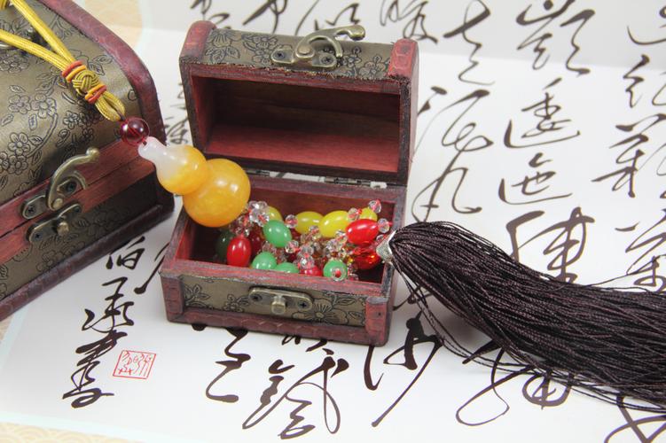 水晶彩珠葫芦汽车挂件 厂家直销批发，点亮您的爱车内饰